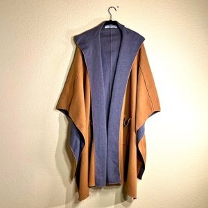 Tan and gray knit hooded cape by Zara size: M